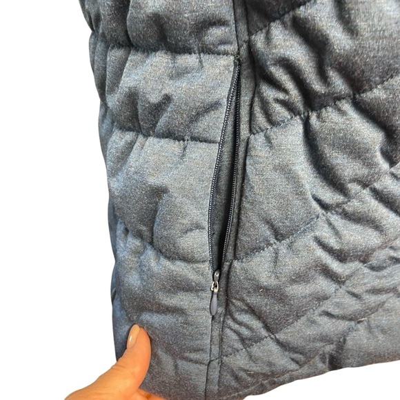 Chico’s Puffer Quilted Hooded Vest Size S Blue Full Zip Pockets Outdoor Fall - Picture 4 of 13